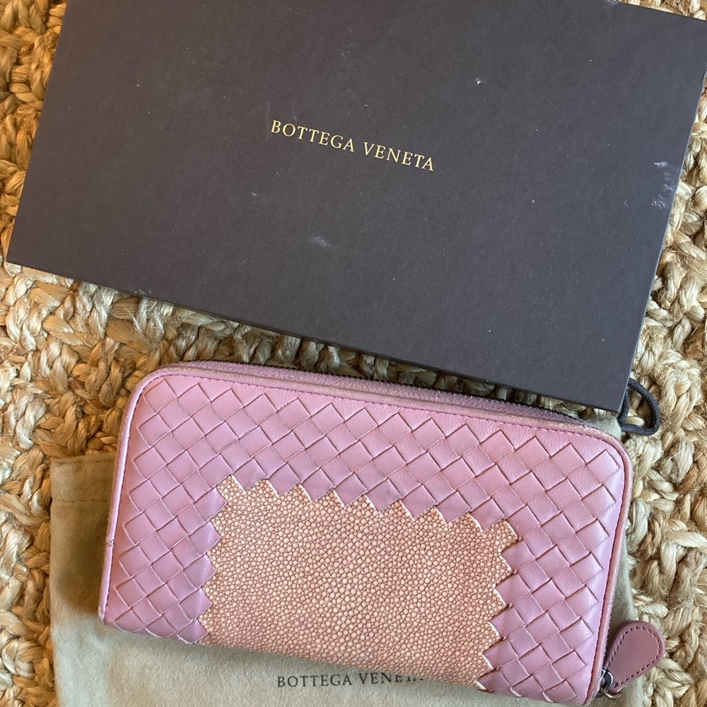 Bottega Veneta Intracaccio Woven wallet with stingray panel